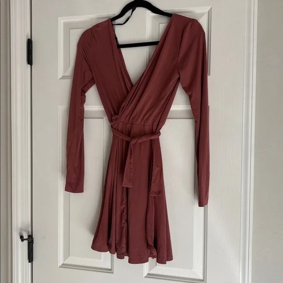 Forever 21 Long Sleeve Wrap Dress in Deep Red - Picture 2 of 5
